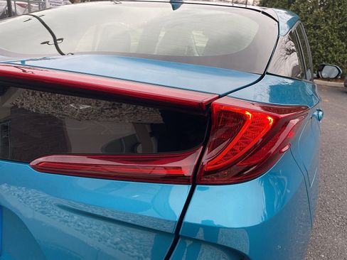 Used 2017 Toyota Prius Prime Premium image 19