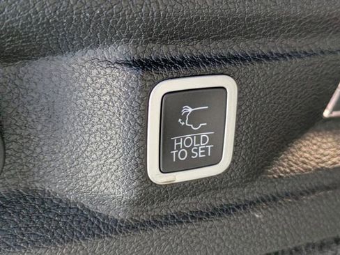 Certified 2023 Jeep Grand Cherokee L Overland AWD/4WD image 9