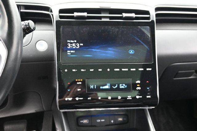 Used 2023 Hyundai Tucson Limited AWD/4WD image 25