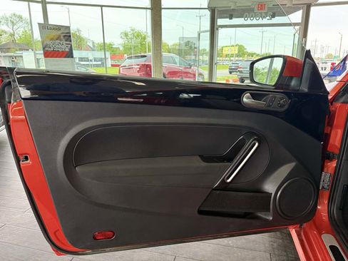Used 2018 Volkswagen Beetle 2.0T Coast w/ Coast Lighting Package FWD image 28