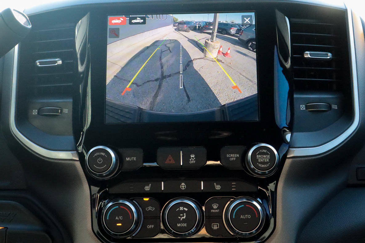 Used 2024 RAM 2500 Big Horn w/ Night Edition AWD/4WD image 12