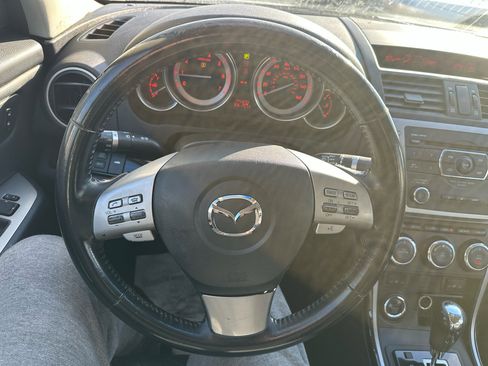 Used 2009 MAZDA MAZDA6 i Grand Touring w/ Moonroof & Bose Pkg image 11