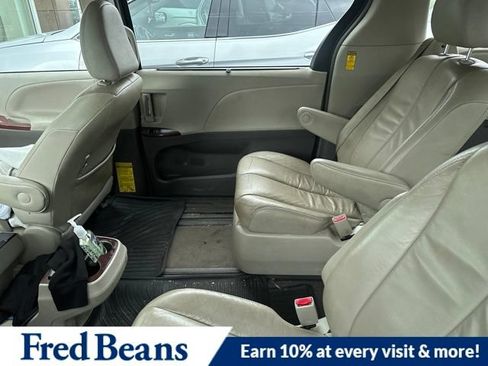 Used 2014 Toyota Sienna XLE AWD/4WD image 9