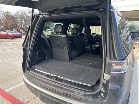 Used 2022 Jeep Grand Wagoneer Series I image 18