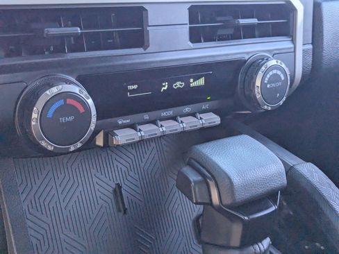 Used 2024 Toyota Tacoma SR image 22