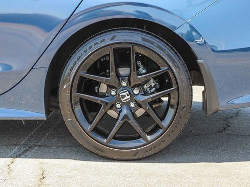 Used 2025 Honda Civic Sport image 11