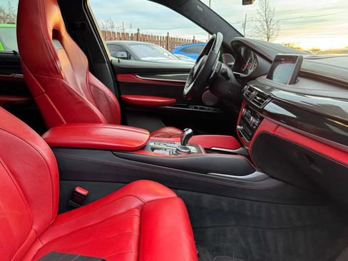 Used 2015 BMW X6 M image 29