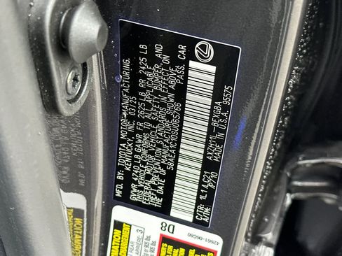Used 2025 Lexus ES 300h w/ Accessory Package (Z2) FWD image 34