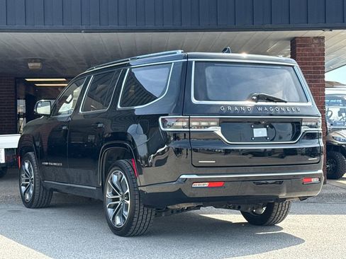 Used 2022 Jeep Grand Wagoneer Series III w/ Rear Seat Video Group 1 image 6