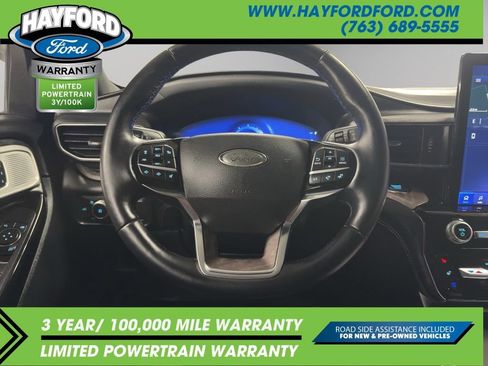 Used 2022 Ford Explorer Platinum w/ Equipment Group 601A AWD/4WD image 11