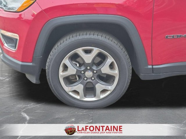 Used 2018 Jeep Compass Limited AWD/4WD image 31