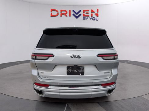 Used 2021 Jeep Grand Cherokee L Overland w/ Luxury Tech Group IV image 4