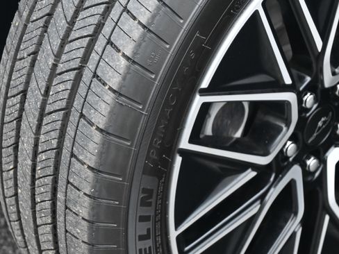 Used 2024 Ford Mustang Mach-E Premium image 15