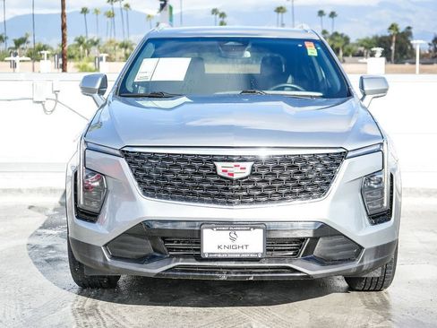 Used 2024 Cadillac XT4 Premium Luxury image 3