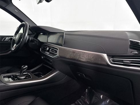 Used 2020 BMW X5 xDrive50i w/ Executive Package image 46