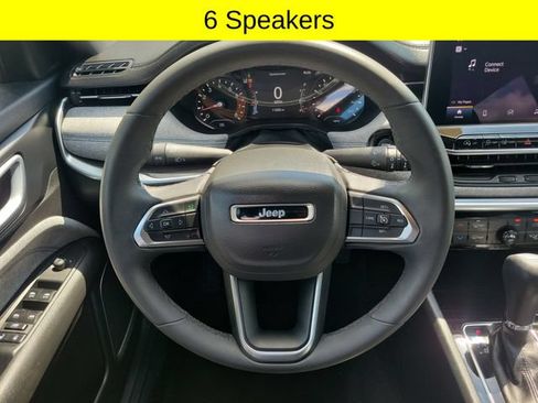 Used 2023 Jeep Compass Latitude AWD/4WD image 10