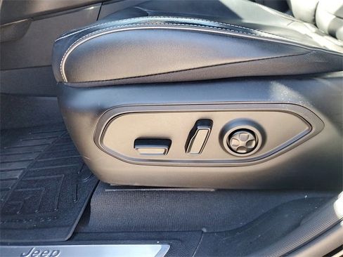 Used 2024 Jeep Grand Cherokee L Overland w/ Trailer Tow Package image 19