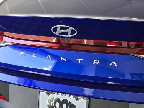 New 2026 Hyundai Elantra SE image 14