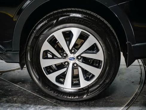 Used 2020 Subaru Outback Premium image 10
