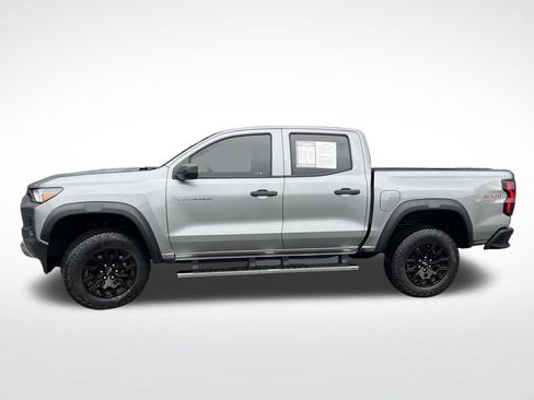 Used 2023 Chevrolet Colorado Trail Boss AWD/4WD image 2