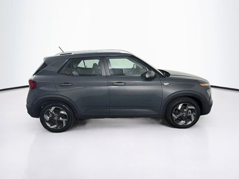 Used 2025 Hyundai Venue SEL FWD image 10