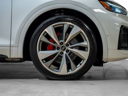 Used 2021 Audi SQ5 Prestige w/ Prestige Package image 22