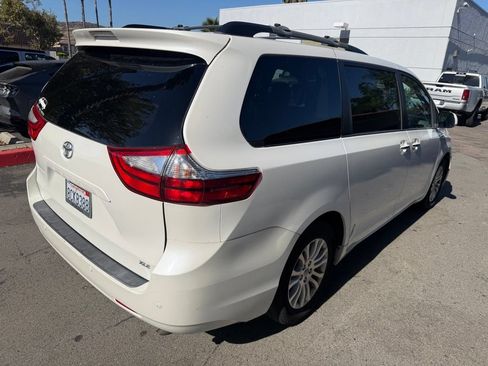 Used 2015 Toyota Sienna XLE w/ XLE Navigation Package FWD image 14