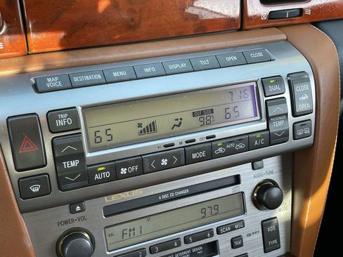 Used 2002 Lexus SC 430 Convertible RWD image 25