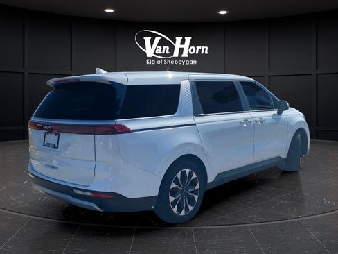Certified 2024 Kia Carnival EX FWD image 7