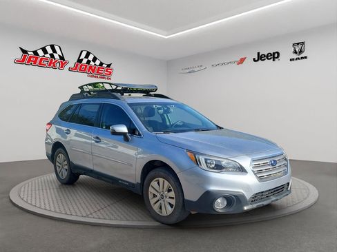 Used 2017 Subaru Outback 2.5i Premium AWD/4WD image 9