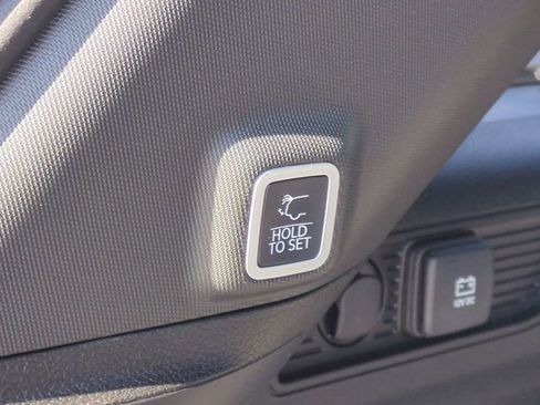 Used 2025 Jeep Grand Cherokee Limited image 14