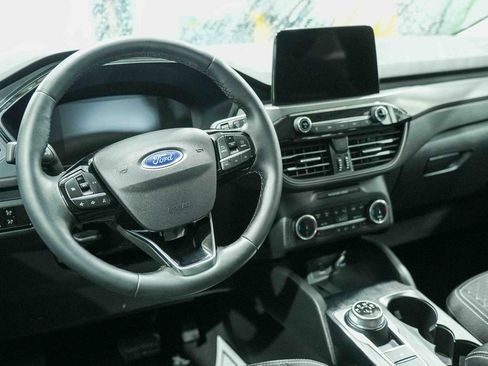 Used 2023 Ford Escape Active image 17