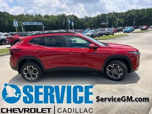 New 2026 Chevrolet Trax LT FWD image 9