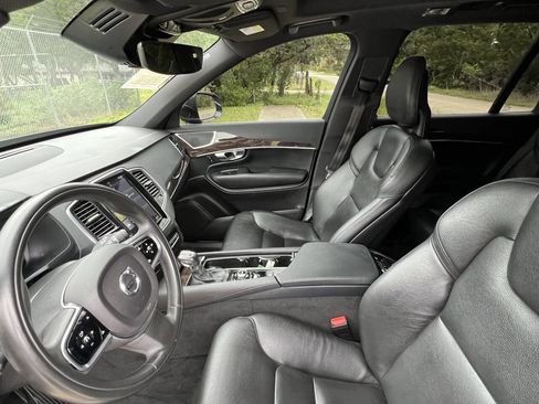 Used 2017 Volvo XC90 T6 Momentum w/ Vision Package image 25