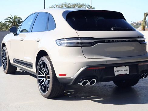 New 2026 Porsche Macan image 3