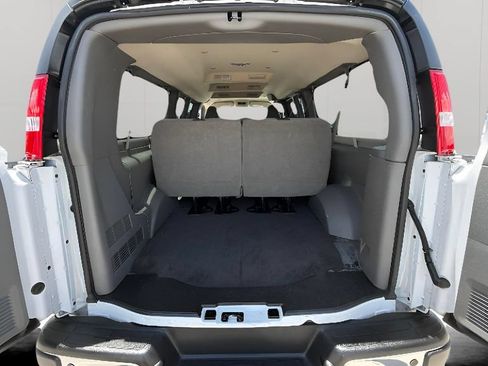 Certified 2025 Chevrolet Express 3500 LT w/ LT Preferred Equipment Group RWD image 26