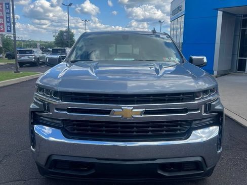 Used 2022 Chevrolet Silverado 1500 LT AWD/4WD image 2