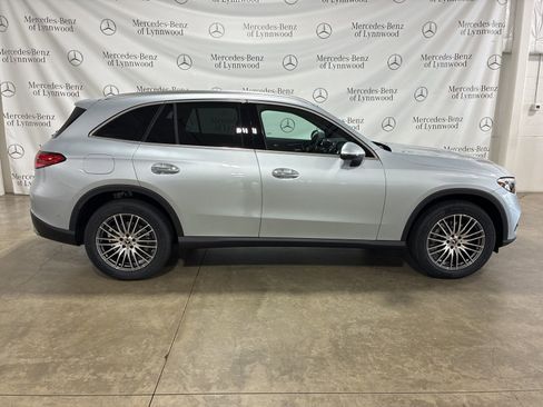 New 2026 Mercedes-Benz GLC 300 4MATIC image 3