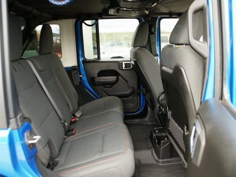 Used 2024 Jeep Wrangler Unlimited Rubicon w/ Safety Group image 31