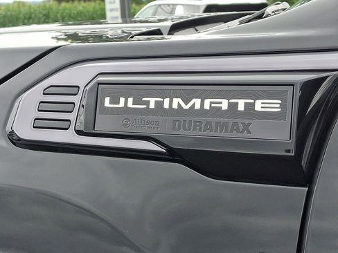 New 2025 GMC Sierra 2500 Denali Ultimate AWD/4WD image 12