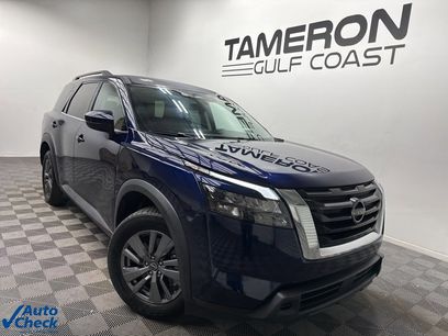 Used 2024 Nissan Pathfinder SV