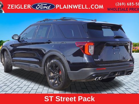 Used 2022 Ford Explorer ST w/ ST Street Pack image 3