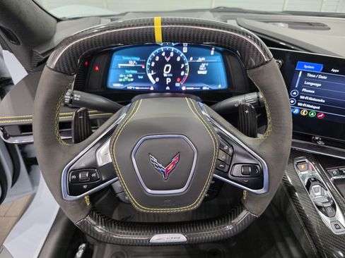 Used 2023 Chevrolet Corvette Z06 w/ Z07 Performance Package RWD image 11