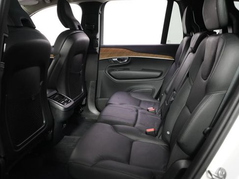 Used 2025 Volvo XC90 B6 Plus AWD/4WD image 21