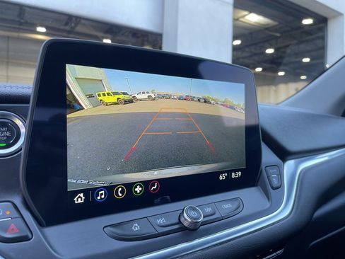 Used 2025 Chevrolet Blazer LT AWD/4WD image 1
