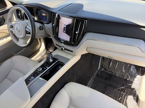Certified 2024 Volvo XC60 B5 Plus w/ Protection Package Premier AWD/4WD image 12