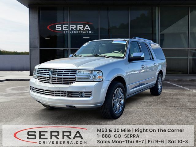 Used 2013 Lincoln Navigator L 2WD w/ HD Trailer Tow Pkg image 1