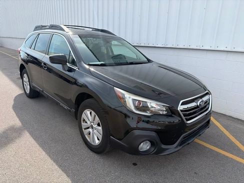 Used 2019 Subaru Outback 2.5i Premium AWD/4WD image 3