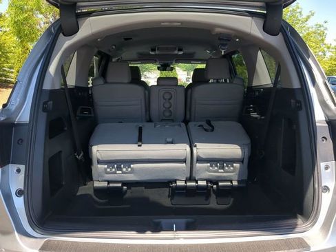 Used 2023 Honda Odyssey Touring image 12