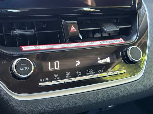 Certified 2025 Toyota Corolla LE FWD image 19